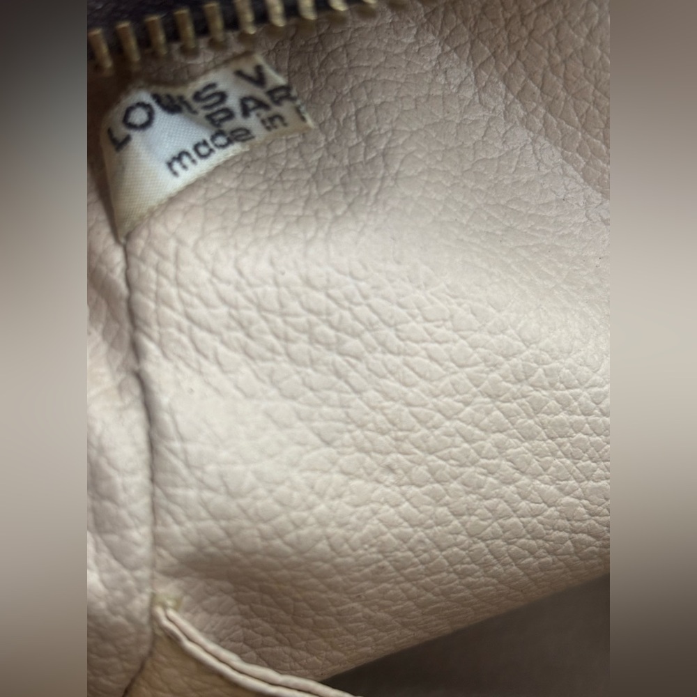 Louis Vuitton Monogram Trousse Toilette 28 Crossbody - Picture 12 of 15